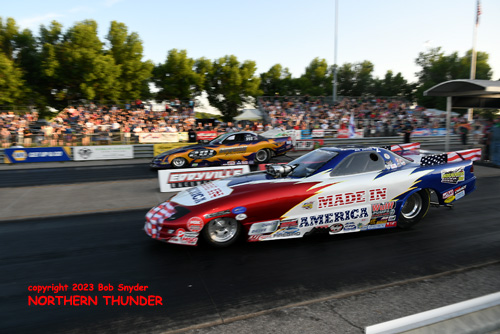 Tom Furches - 'Made In America' (near lane) vs 
Mike Newkirk - 'Disturbed' (far lane)